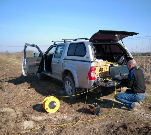 Seismic Tomography (Refraction/Reflection) in Brampton